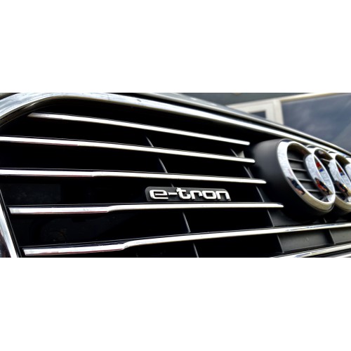 Audi A3 E-tron grille embleem